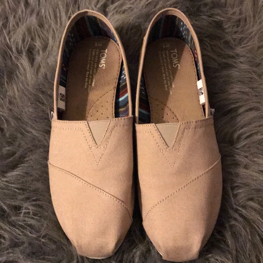 Beige/Cream colored TOMS